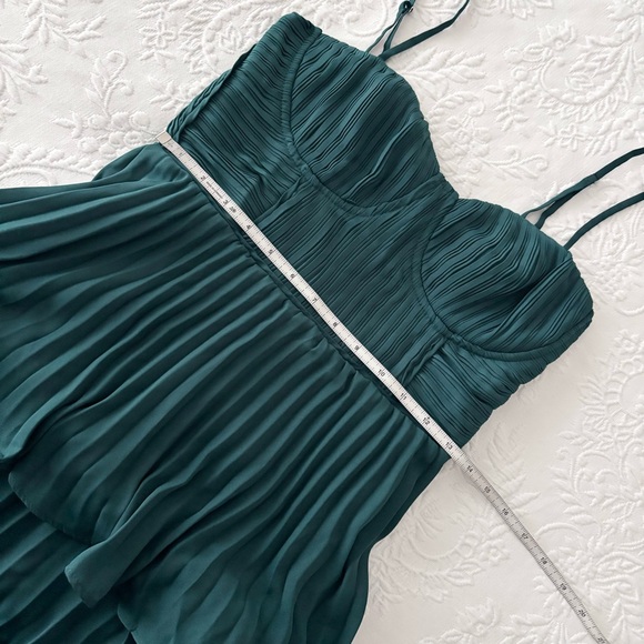 NWOT Lulus Cascading Crush Emerald Green Tiered Bustier Midi Dress XSmall - Picture 7 of 7
